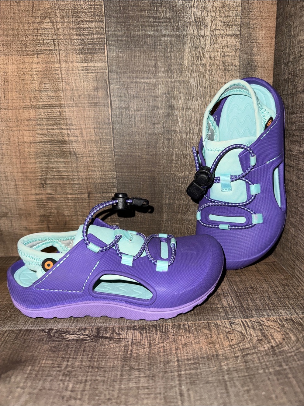 BOGS  Waterproof Sandal Sneakers - Lightweight Comfort- size 9